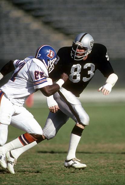 Ted Hendricks