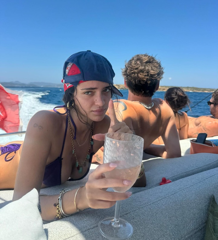 Luna Blaise