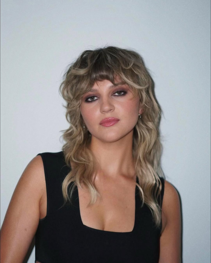 Lara Peake