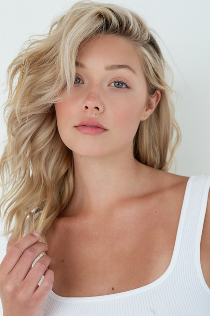 Kaitlyn Hoeffner