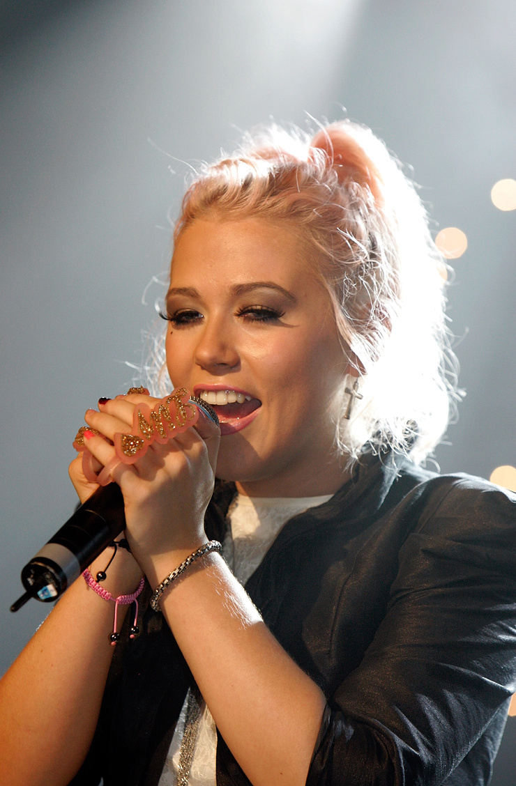 Amelia Lily