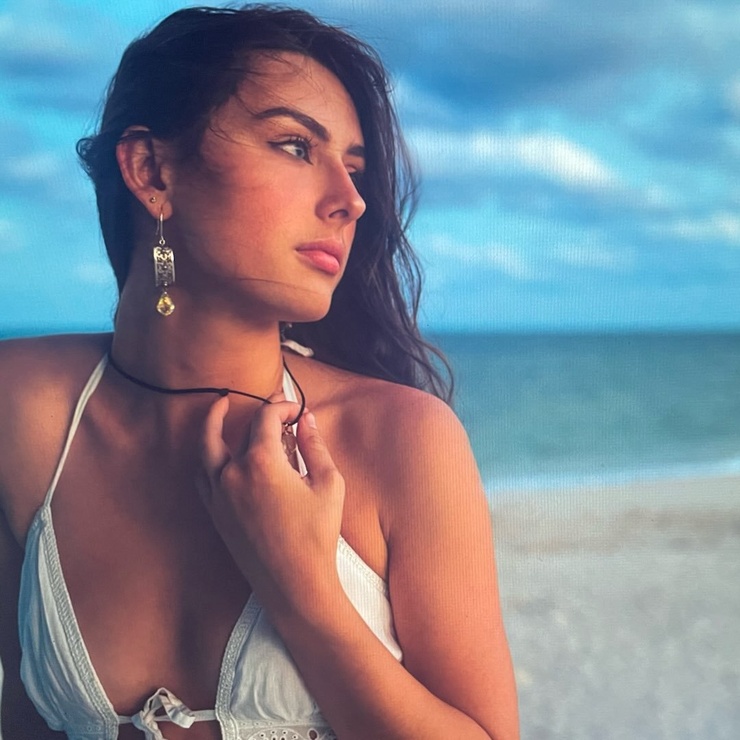 Melanie Hernandez Melanie Hernandez