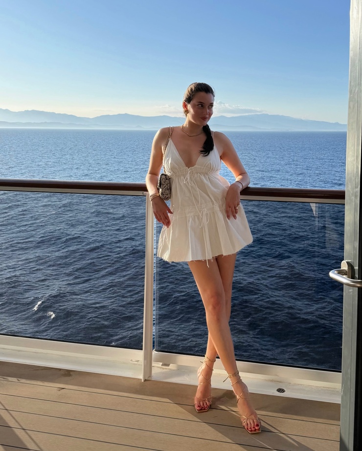 Jessica Clements Jessica Clements