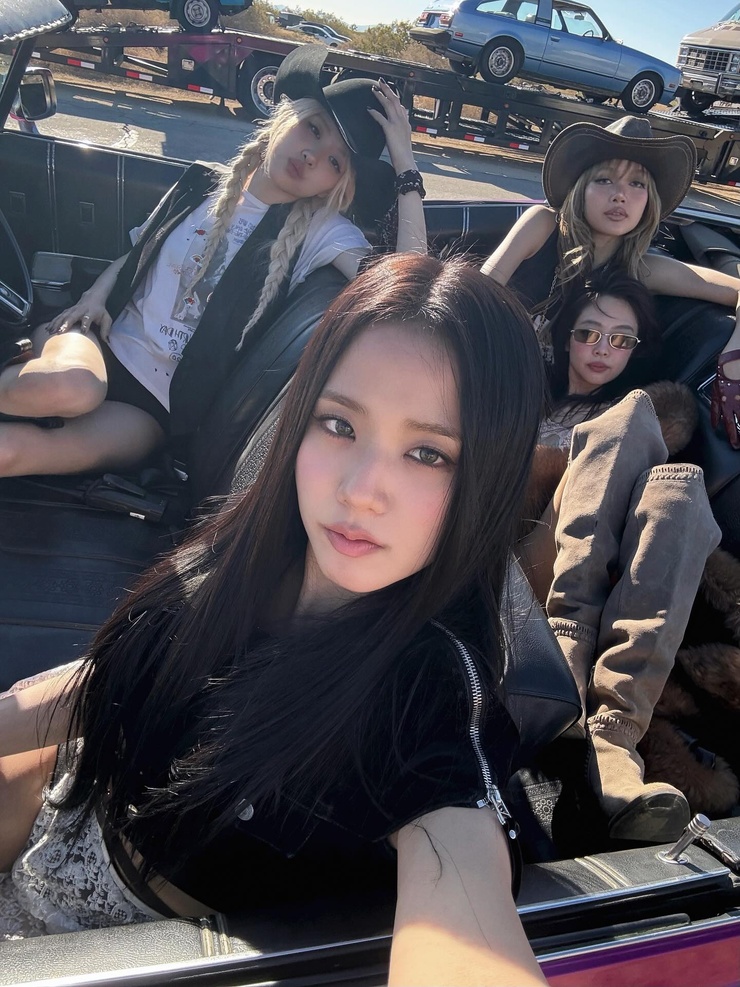 Black Pink