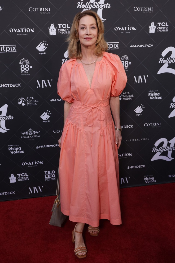 Sharon Lawrence
