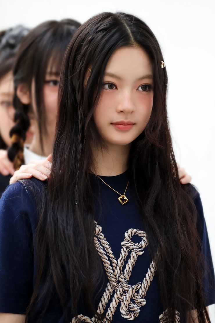 Ji-woo Park