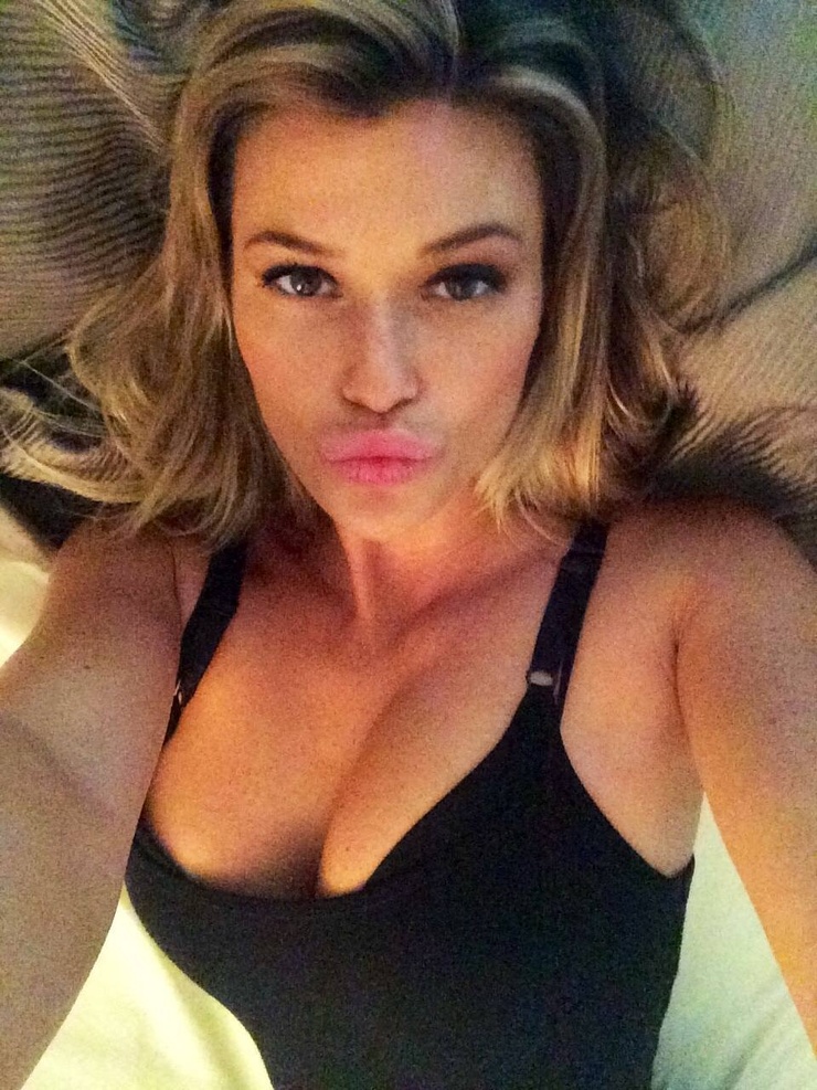 Samantha Hoopes Samantha Hoopes
