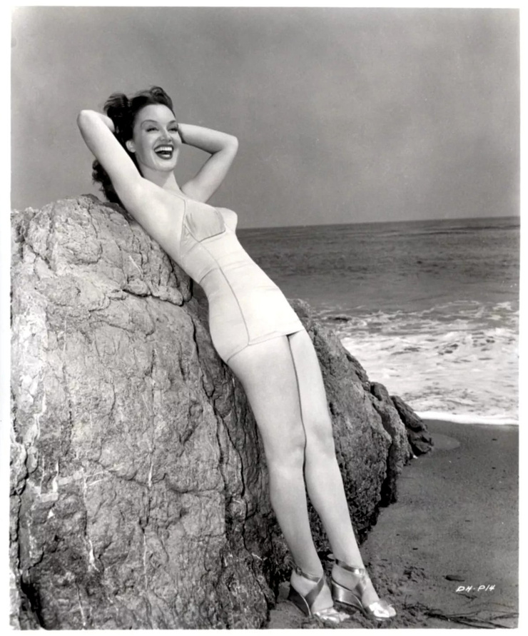 Dorothy Hart Dorothy Hart