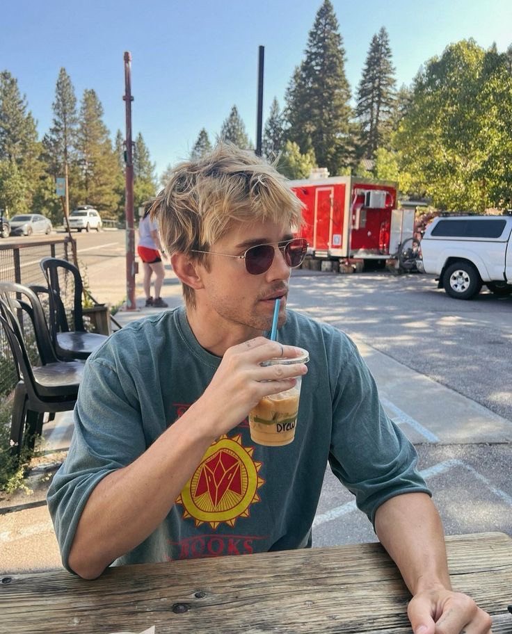 Drew Van Acker