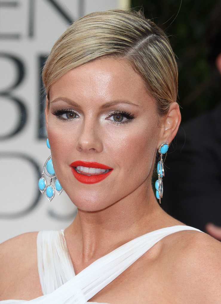 Kathleen Robertson