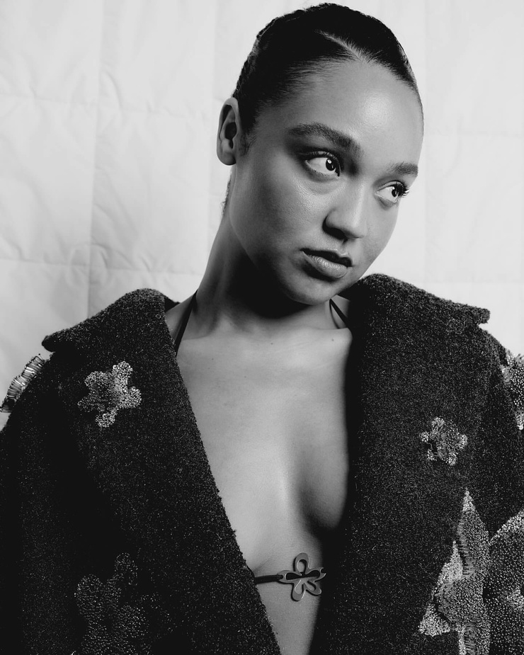 Aisha Dee