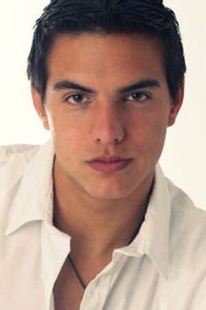 Vadhir Derbez