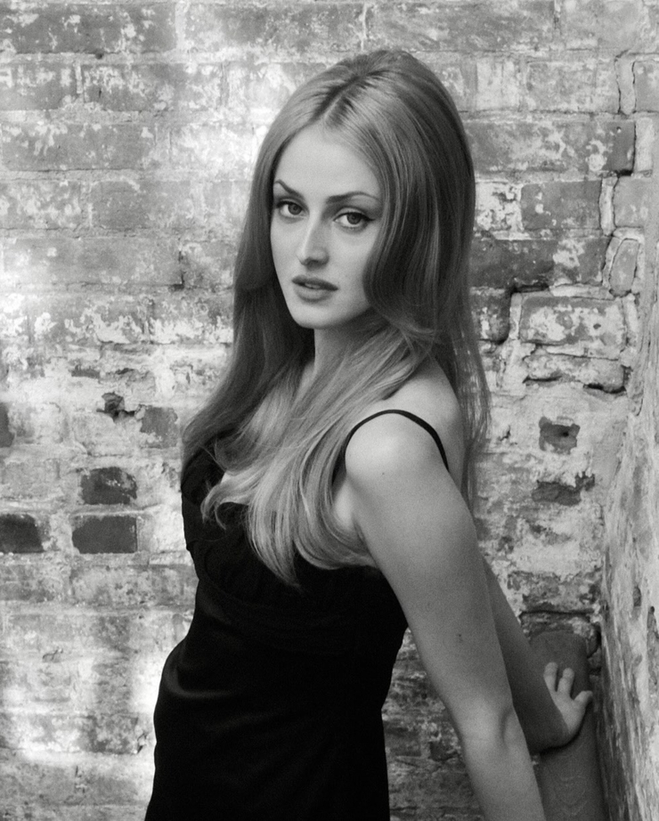 Anna Van Patten