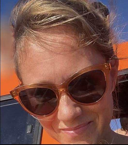 JULIA LIVAGE