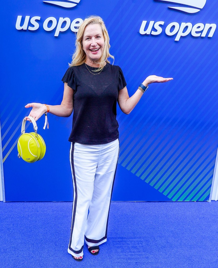 Angela Kinsey