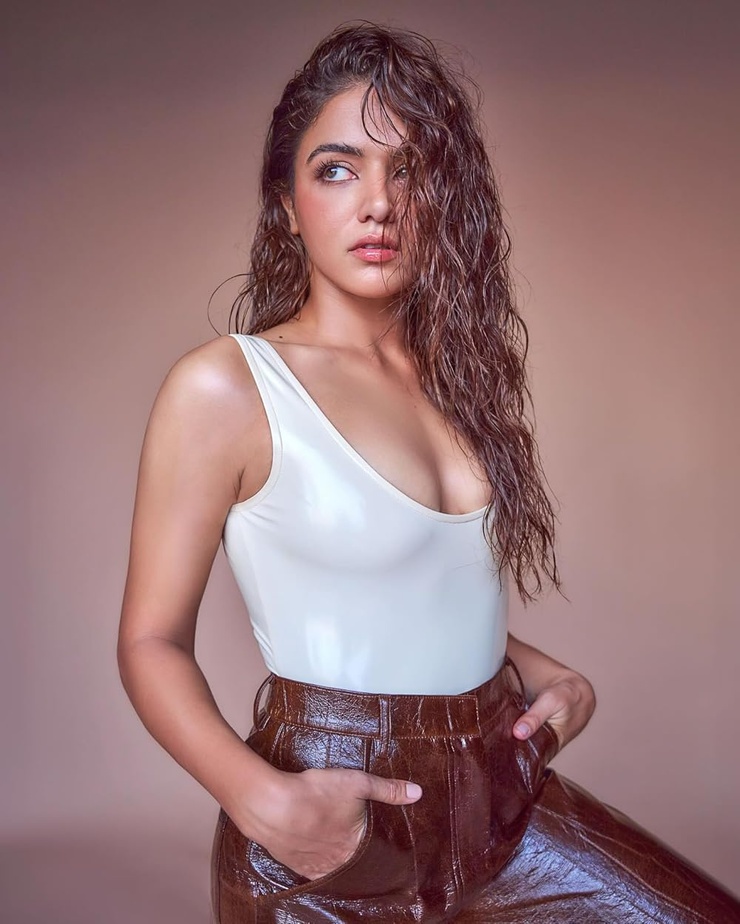 Wamiqa Gabbi Wamiqa Gabbi