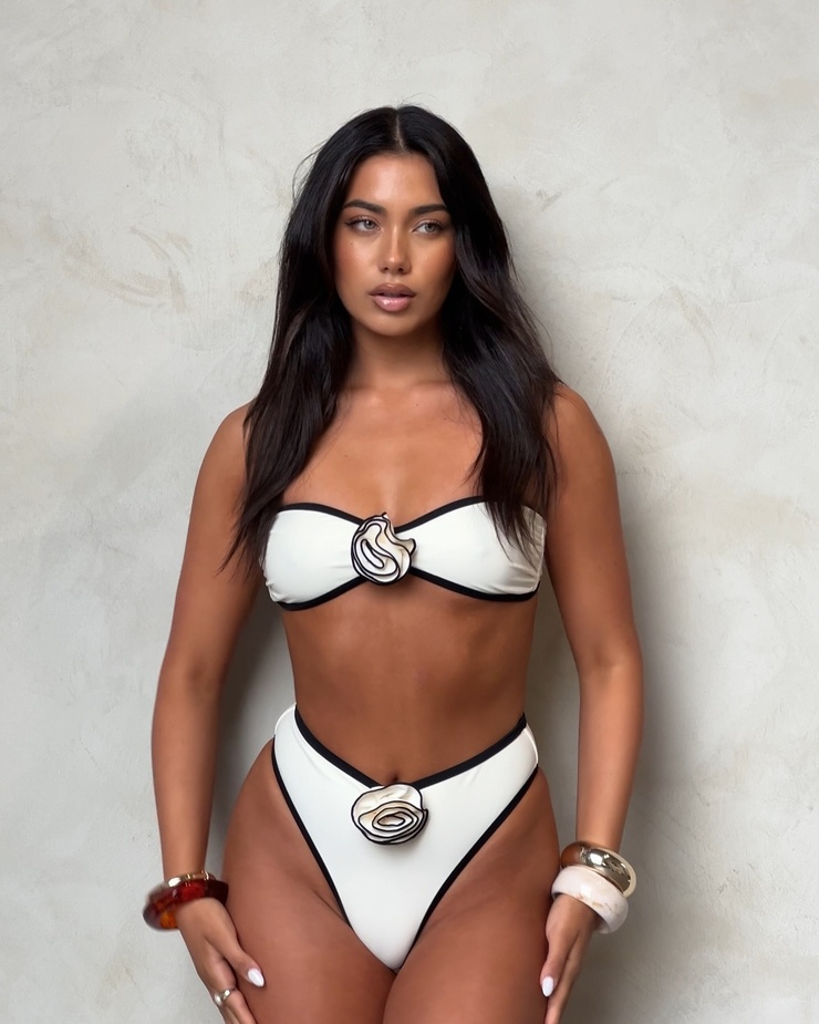 Ysabella Bottani Ysabella Bottani