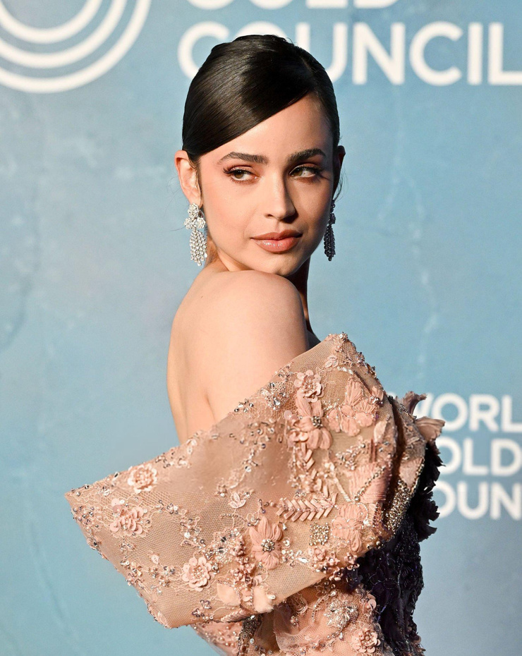 Sofia Carson