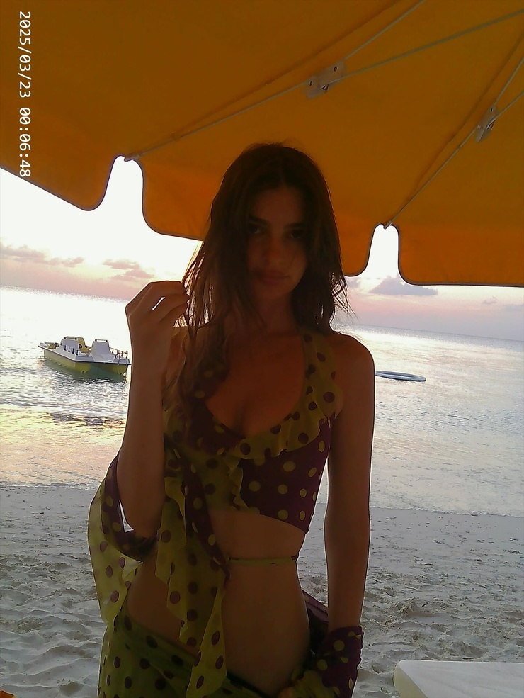 Emily Ratajkowski