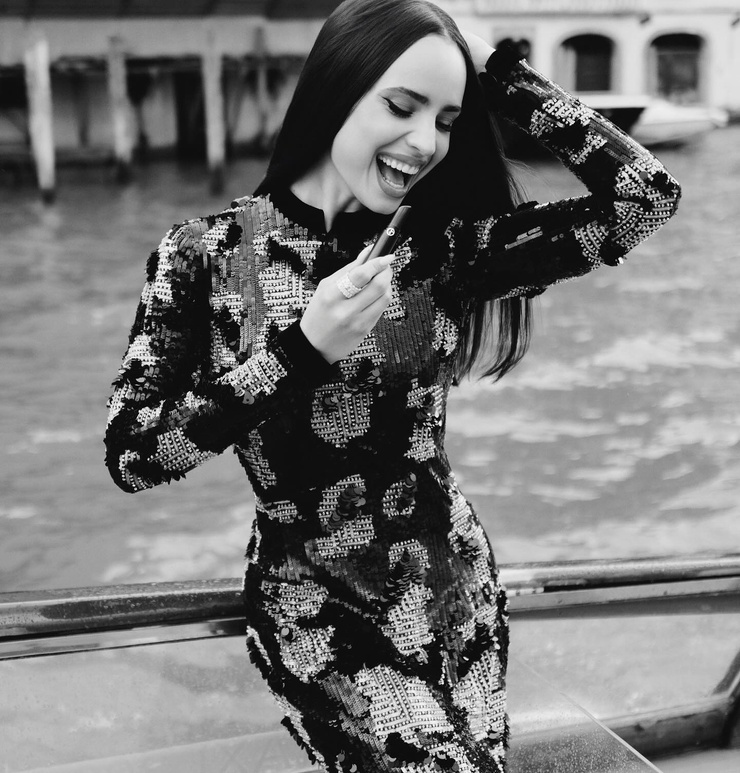 Sofia Carson