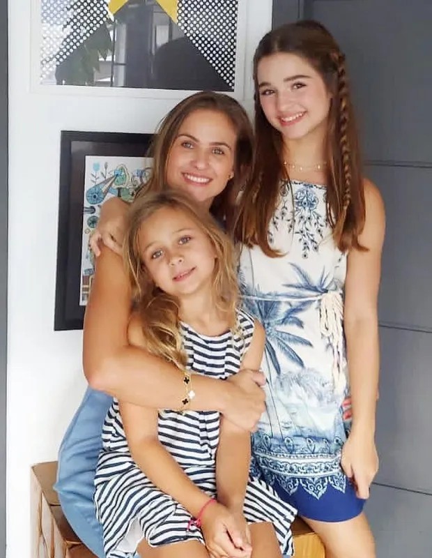 Luiza Valdetaro Luiza Valdetaro