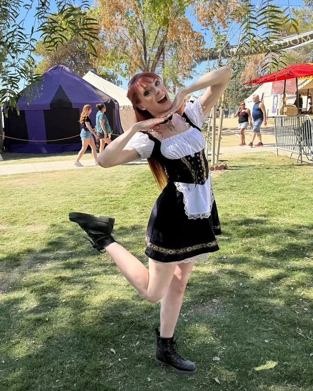Lisa Foiles