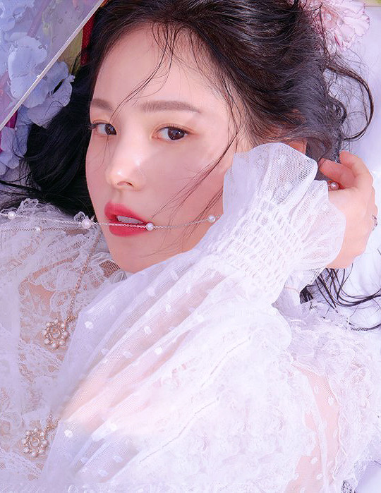 Hyo-rin Min Hyo-rin Min