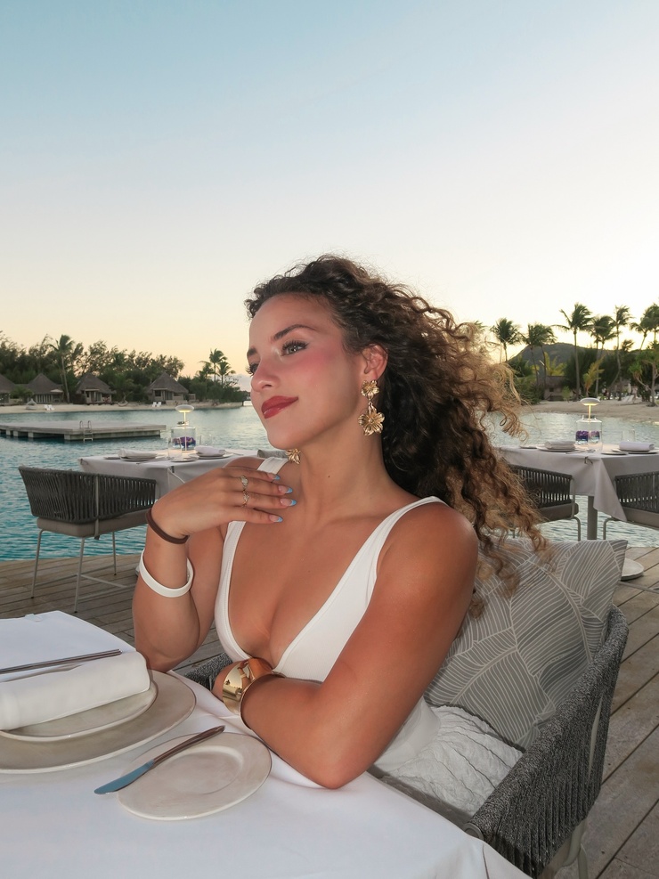Sofie Dossi Sofie Dossi