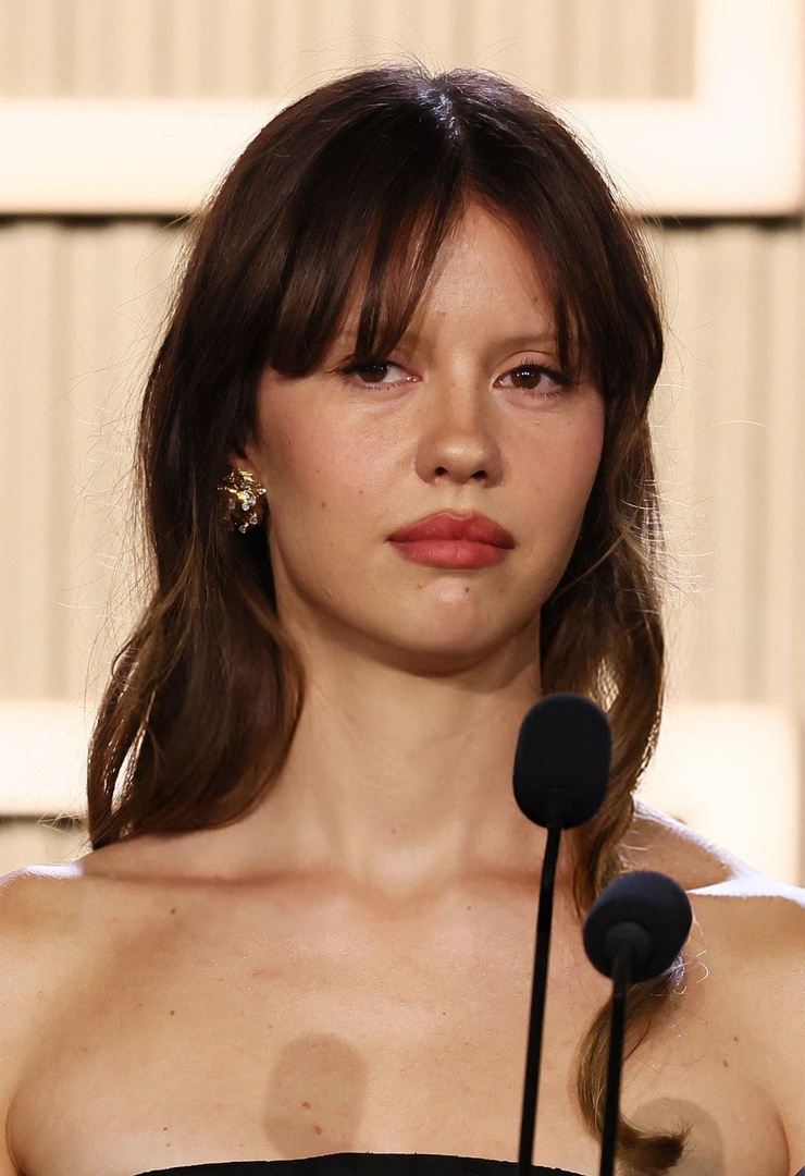 Mia Goth Mia Goth