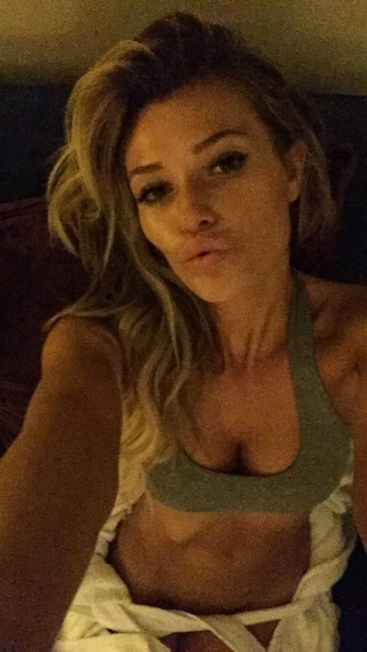 Samantha Hoopes Samantha Hoopes
