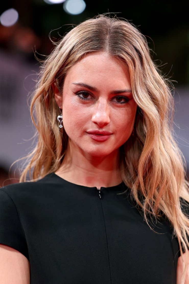 Grace Van Patten Grace Van Patten