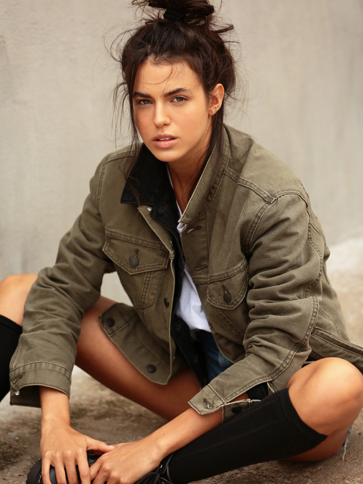Stefany Casagrande Stefany Casagrande