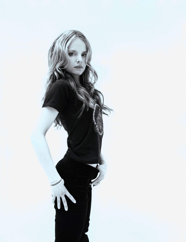 Mena Suvari