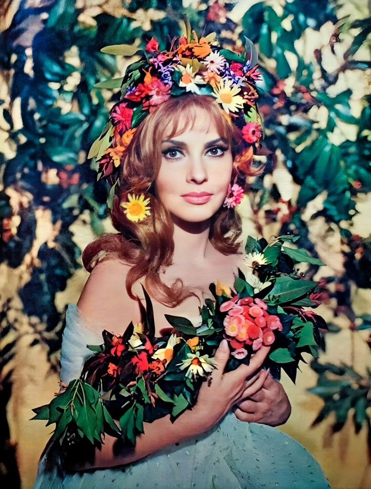 Gina Lollobrigida