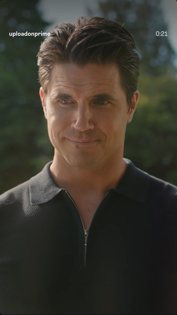 Robbie Amell