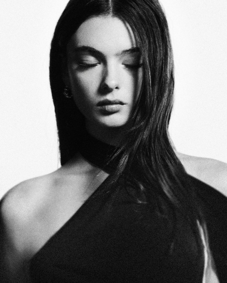 Deva Cassel