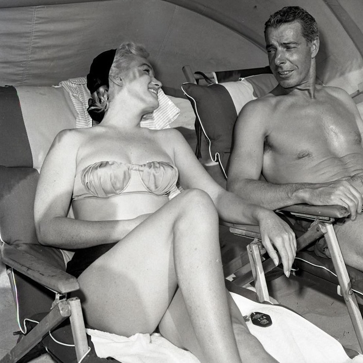 Joe DiMaggio Joe DiMaggio