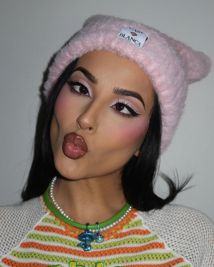 Becky G.