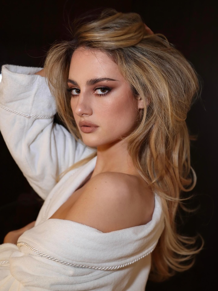 Grace Van Patten