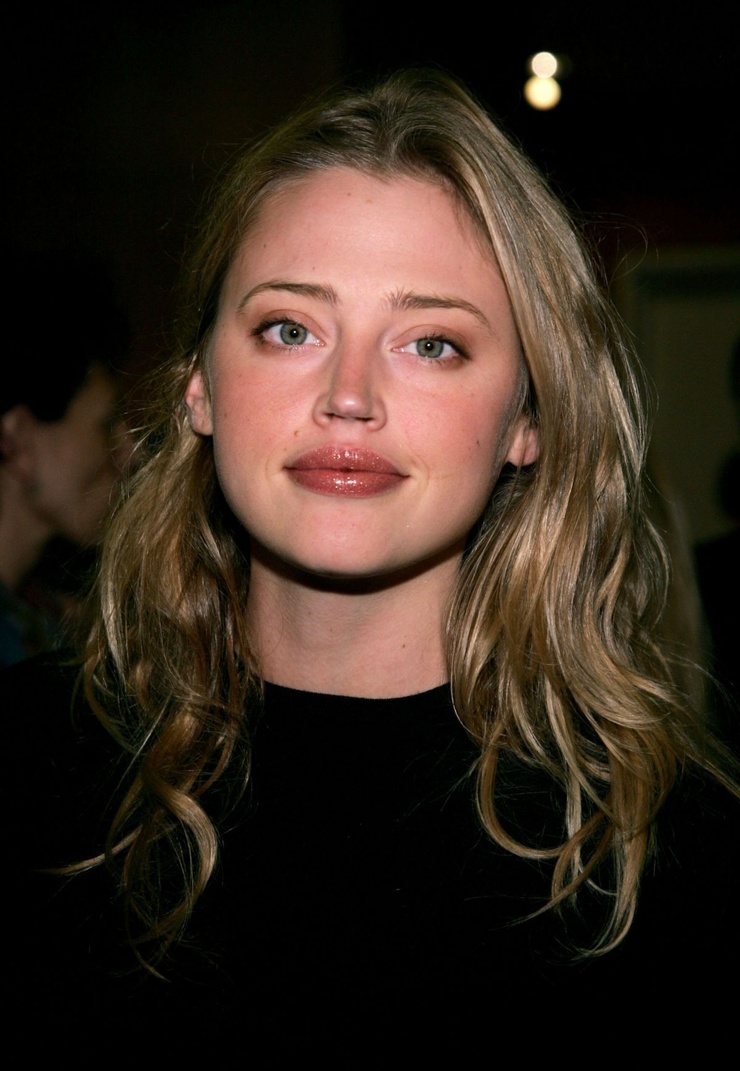 Estella Warren