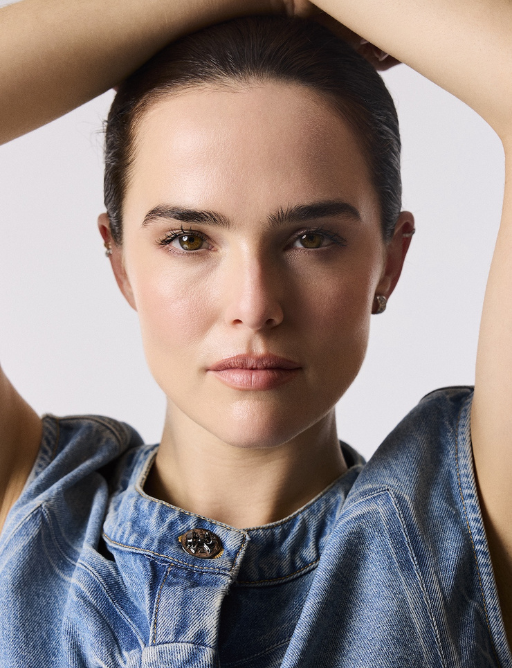 Zoey Deutch