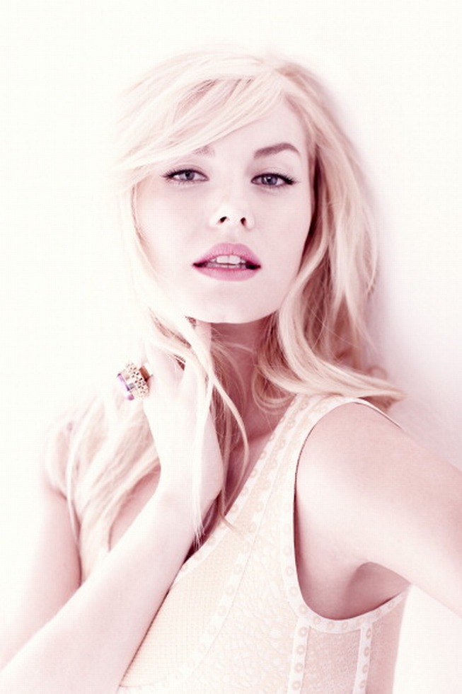 Elisha Cuthbert Elisha Cuthbert