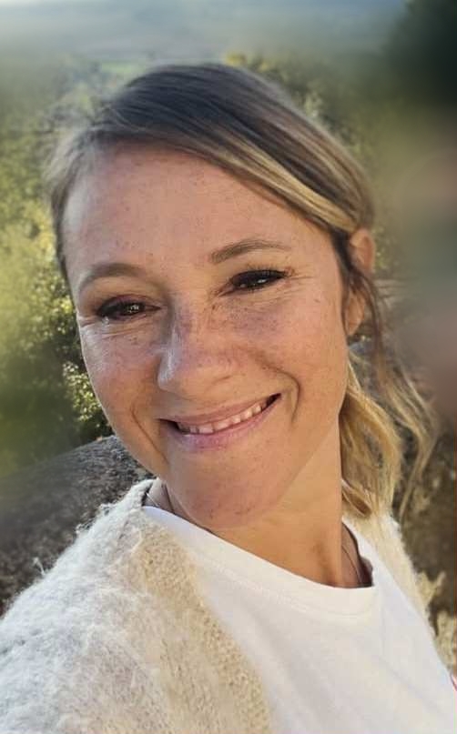 JULIA LIVAGE