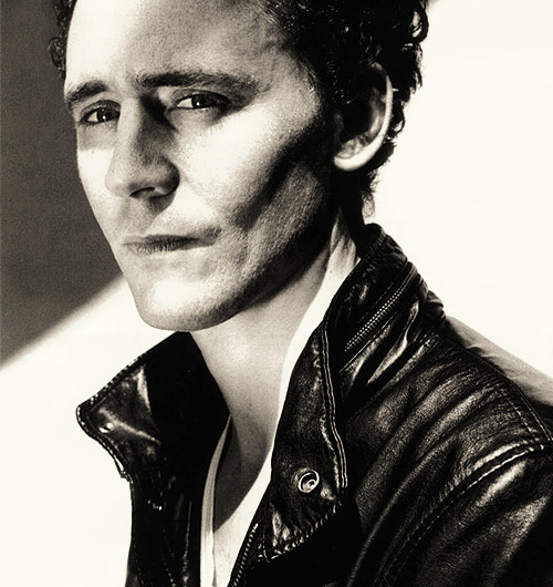 Tom Hiddleston Tom Hiddleston
