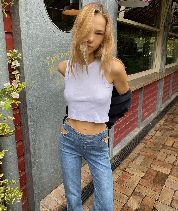 Phoebe Combes