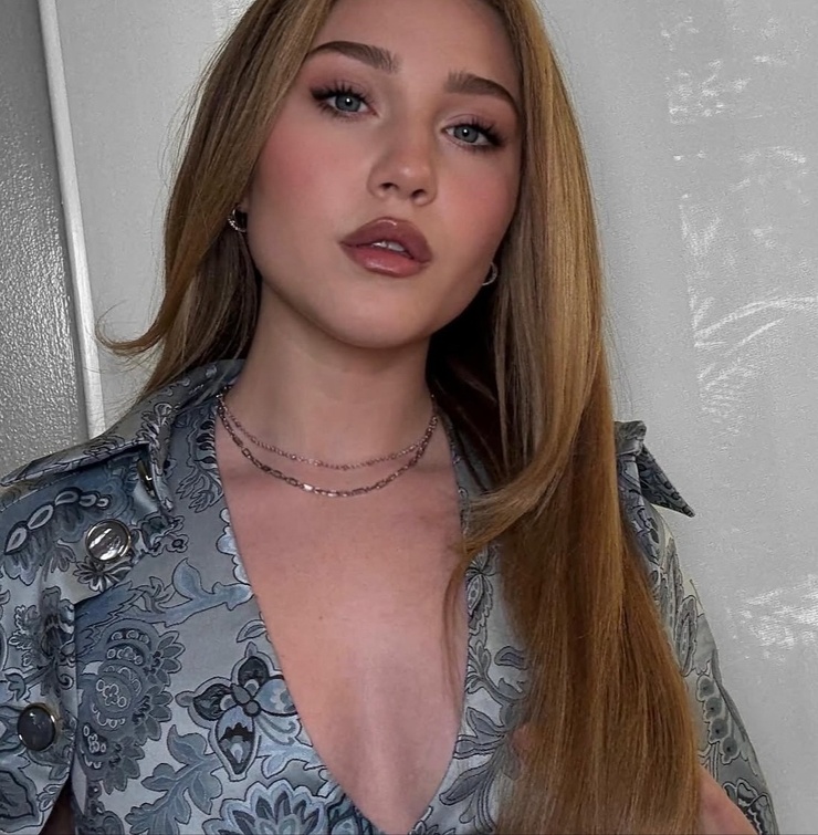 Ella Anderson Ella Anderson