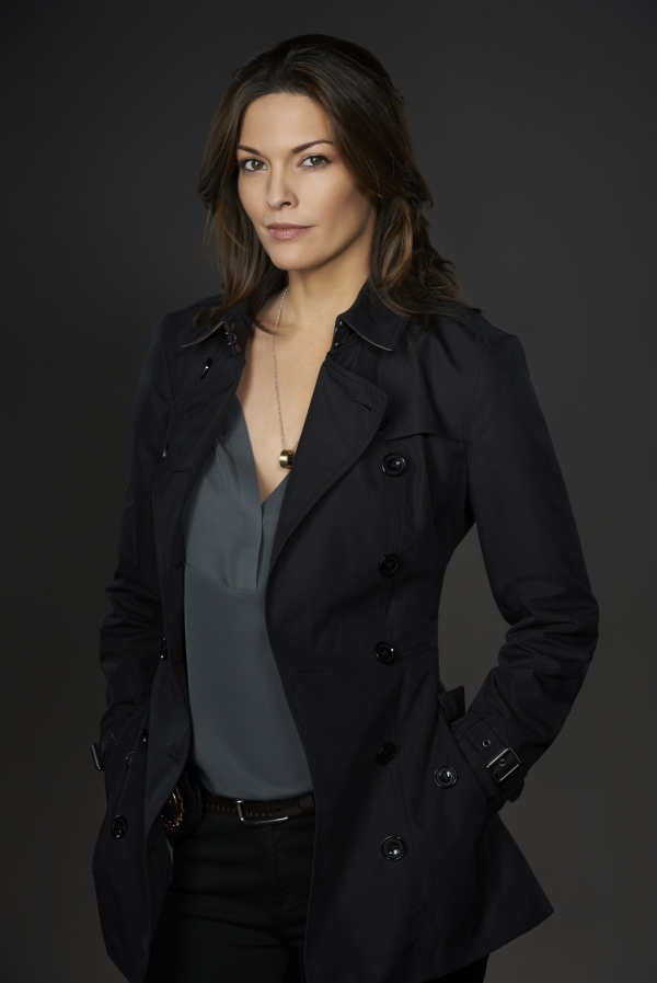Alana De La Garza