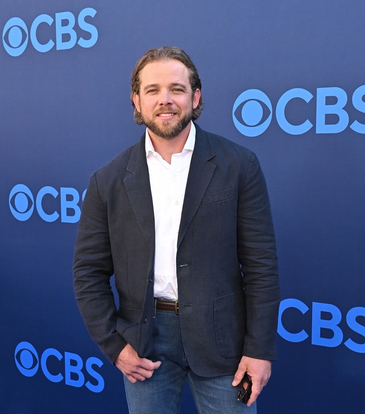 Max Thieriot