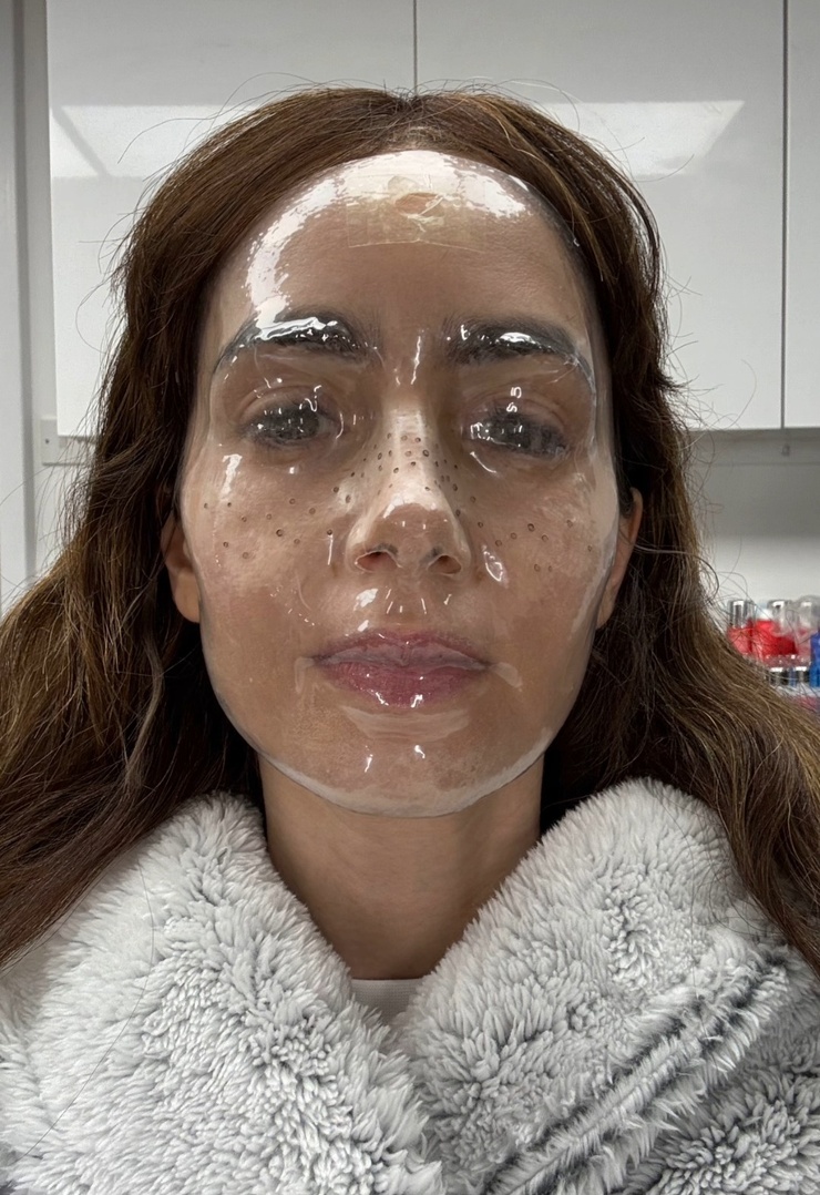 Lily Collins