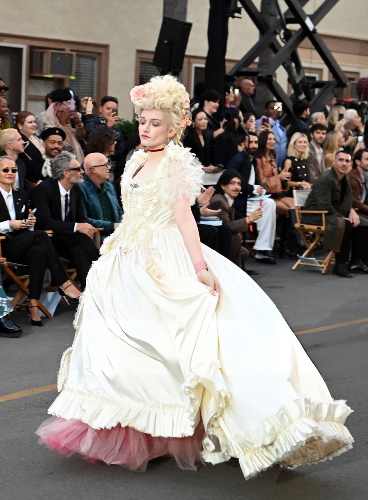 Julia Garner
